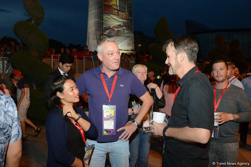 Chris Brown performs in Baku as part of F1 Grand Prix (PHOTO)