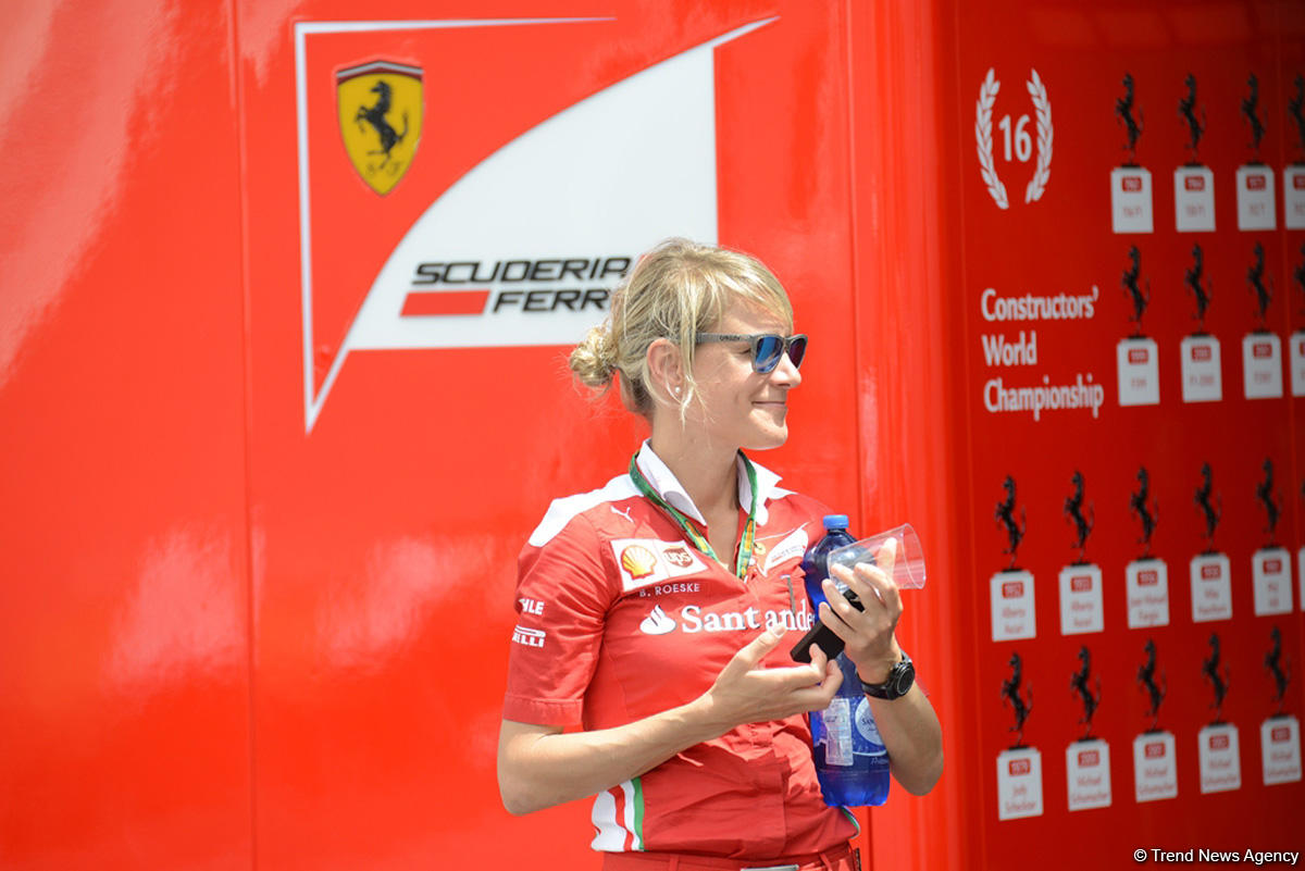 F1 fans amazed by Baku (PHOTO)