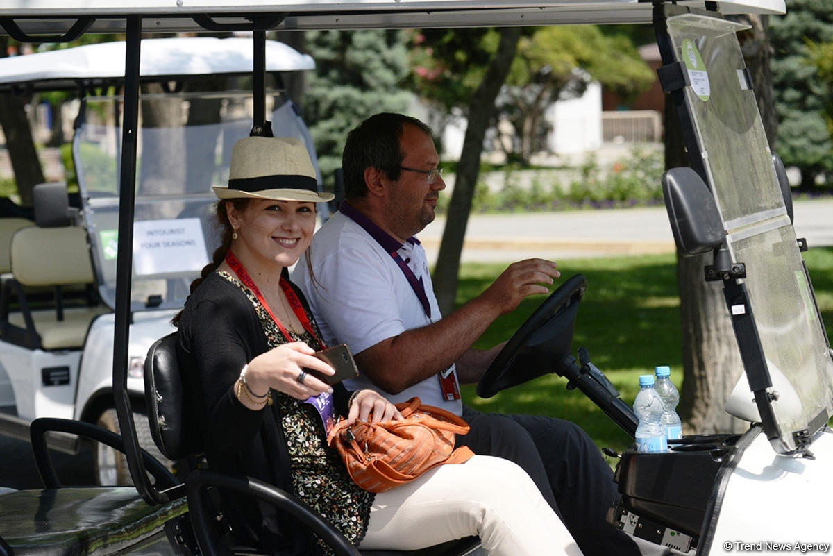 F1 fans amazed by Baku (PHOTO)