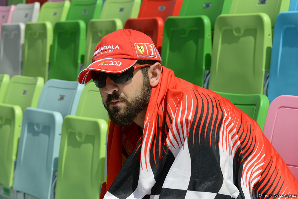F1 fans amazed by Baku (PHOTO)