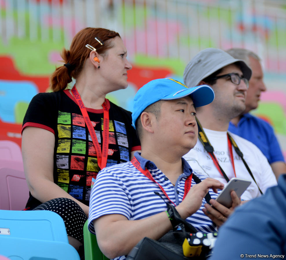 F1 in Baku, day two (PHOTO)