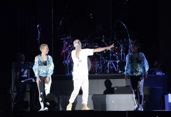 Pharell Williams performs in Baku as part of F1 Grand Prix (PHOTO)