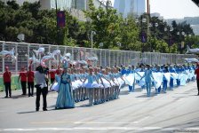 Формула 1 в Баку  стала общим праздником болельщиков, команд и гонщиков  (репортаж) (ФОТО)