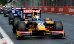 Итальянский пилот выиграл спринт серии GP2 в Баку (ФОТО)