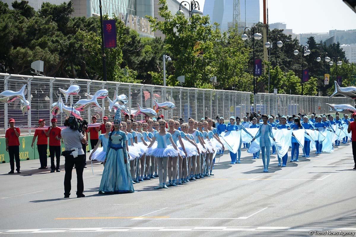 Формула 1 в Баку  стала общим праздником болельщиков, команд и гонщиков  (репортаж) (ФОТО)