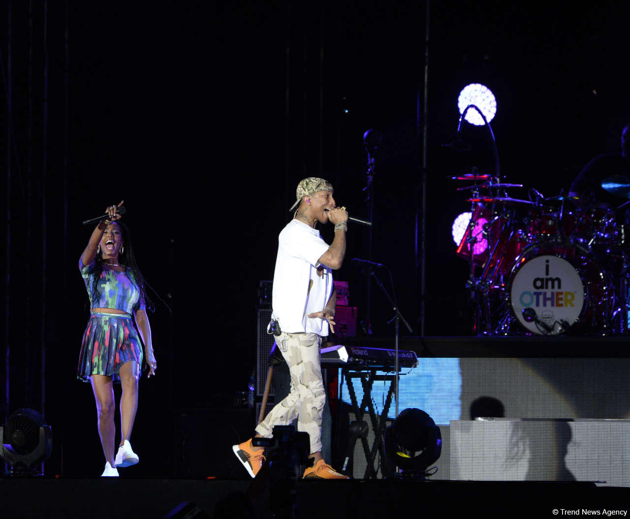 Pharell Williams performs in Baku as part of F1 Grand Prix (PHOTO)