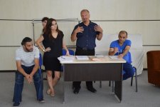 Смешные приключения шведской девчонки в Баку (ФОТО)
