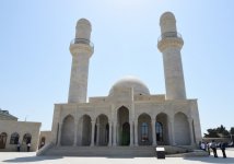 Первая леди Азербайджана Мехрибан Алиева ознакомилась с Зиринской Джума-мечетью, построенной фондом Айдына Гурбанова (ФОТО)