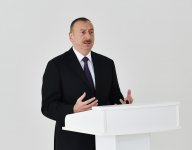 Президент Азербайджана ознакомился с условиями в здании, построенном для военнослужащих (ФОТО)
