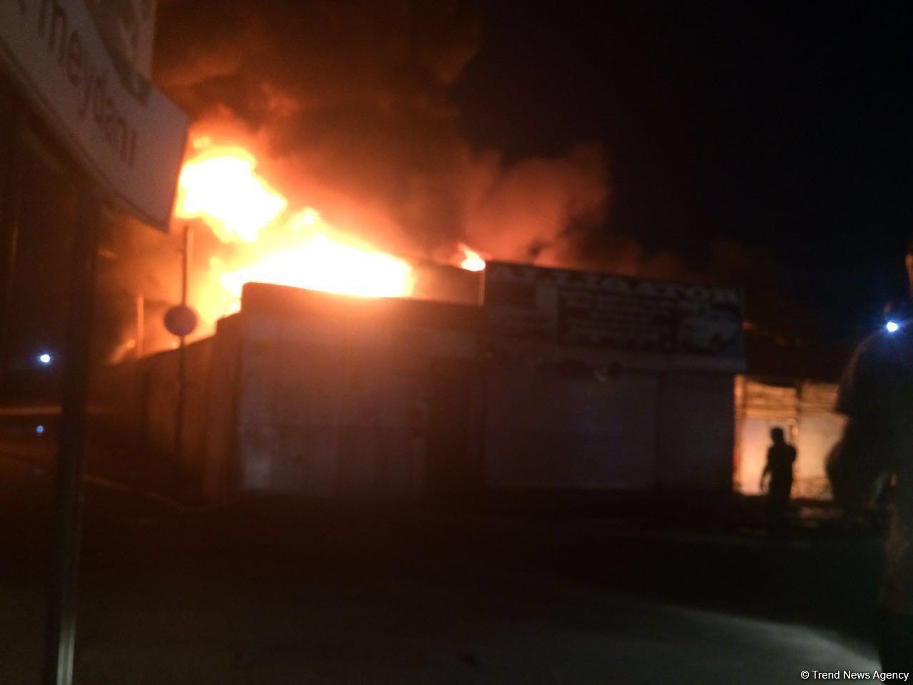 Big fire extinguished at car market in Baku (UPDATE) (PHOTO)