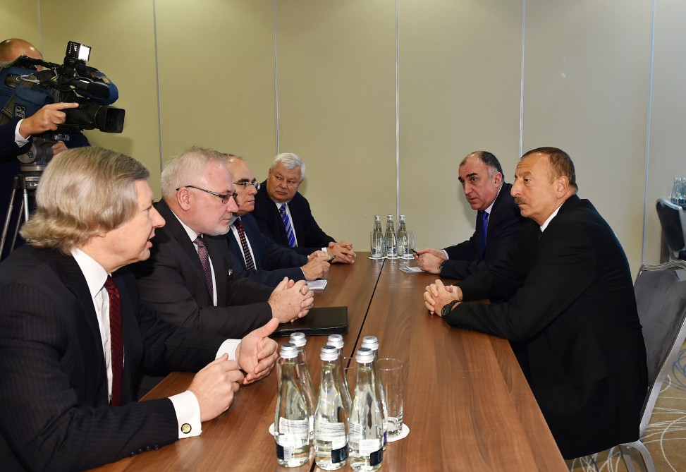 Президент Азербайджана встретился в Варшаве с сопредседателями МГ ОБСЕ