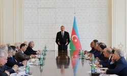 Под председательством Президента Азербайджана прошло заседание Кабмина по итогам социально-экономического развития в I полугодии (ФОТО)