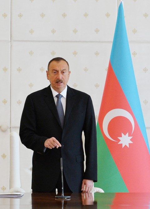 Под председательством Президента Азербайджана прошло заседание Кабмина по итогам социально-экономического развития в I полугодии (ФОТО)