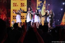 Грандиозный фестиваль "Жара" в Баку завершился композицией Магомаева и праздничным салютом (ФОТО)