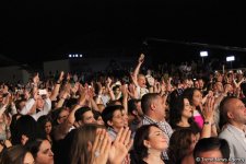 Грандиозный фестиваль "Жара" в Баку завершился композицией Магомаева и праздничным салютом (ФОТО)