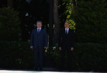 Baku holds official welcoming ceremony for Ukrainian president