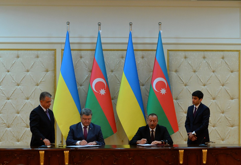 Azerbaijan, Ukraine sign several documents in Baku