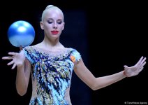 Первый день соревнований Кубка мира по художественной гимнастике в Баку (ФОТОРЕПОРТАЖ)