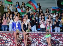 В Баку прошла церемония награждения победителей Кубка мира по художественной гимнастике в упражнениях с булавами и лентой (ФОТО)