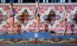 В Баку прошла церемония награждения победителей финалов Кубка мира по художественной гимнастике в упражнениях с обручем и мячом (ФОТО)