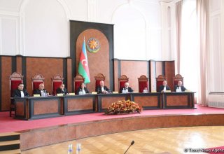 КС Азербайджана одобрил проект изменений в Конституцию
