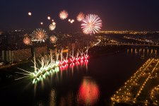 Огненные буквы Азербайджана в небе над Москвой: Международный фестиваль фейерверков (ФОТО)