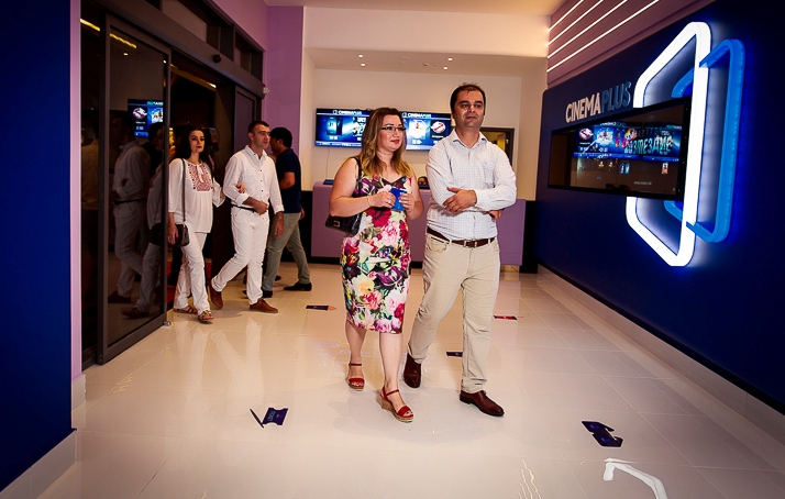Торжественное открытие кинотеатра CinemaPlus в Amburan Mall: арки с цветами, шары и огромный дирижабль (ФОТО/ВИДЕО)