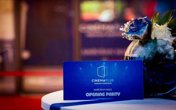 Торжественное открытие кинотеатра CinemaPlus в Amburan Mall: арки с цветами, шары и огромный дирижабль (ФОТО/ВИДЕО)
