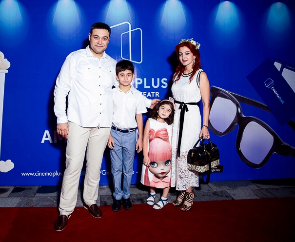Торжественное открытие кинотеатра CinemaPlus в Amburan Mall: арки с цветами, шары и огромный дирижабль (ФОТО/ВИДЕО)