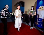 Торжественное открытие кинотеатра CinemaPlus в Amburan Mall: арки с цветами, шары и огромный дирижабль (ФОТО/ВИДЕО)
