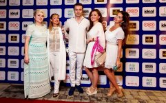 Торжественное открытие кинотеатра CinemaPlus в Amburan Mall: арки с цветами, шары и огромный дирижабль (ФОТО/ВИДЕО)