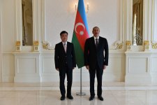 Президент Ильхам Алиев принял верительные грамоты посла Китая