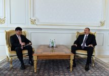 Президент Ильхам Алиев принял верительные грамоты посла Китая