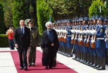 В Баку состоялась церемония официальной встречи Президента Ирана