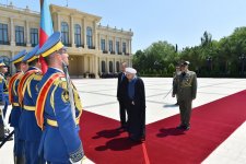 В Баку состоялась церемония официальной встречи Президента Ирана