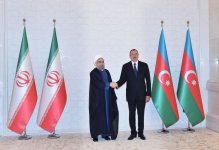 В Баку состоялась церемония официальной встречи Президента Ирана