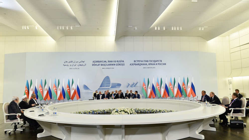 Azerbaijani, Russian, Iranian presidents sign Baku summit declaration