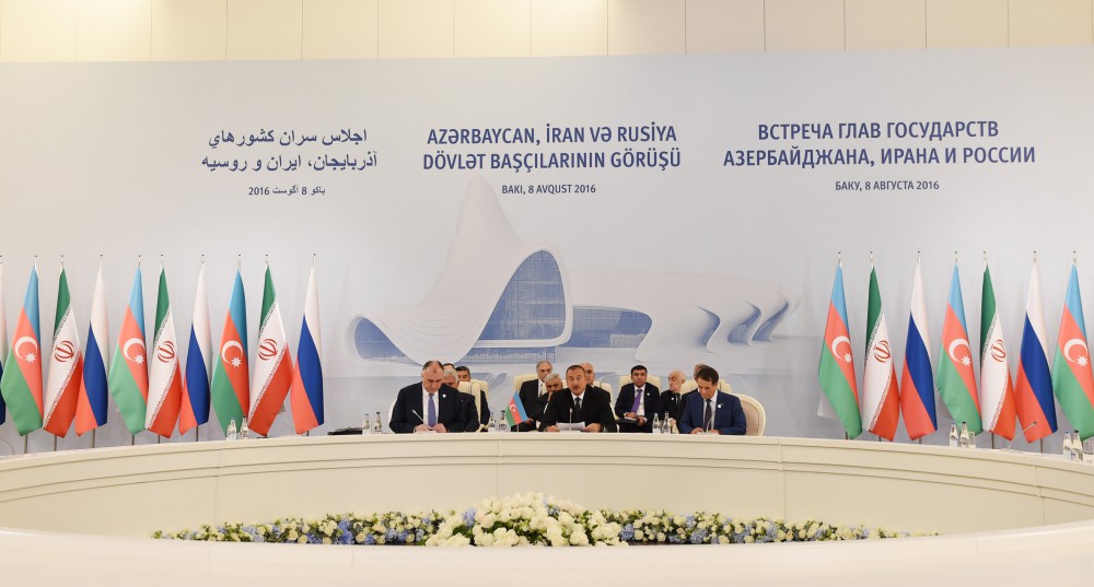 Azerbaijani, Russian, Iranian presidents sign Baku summit declaration