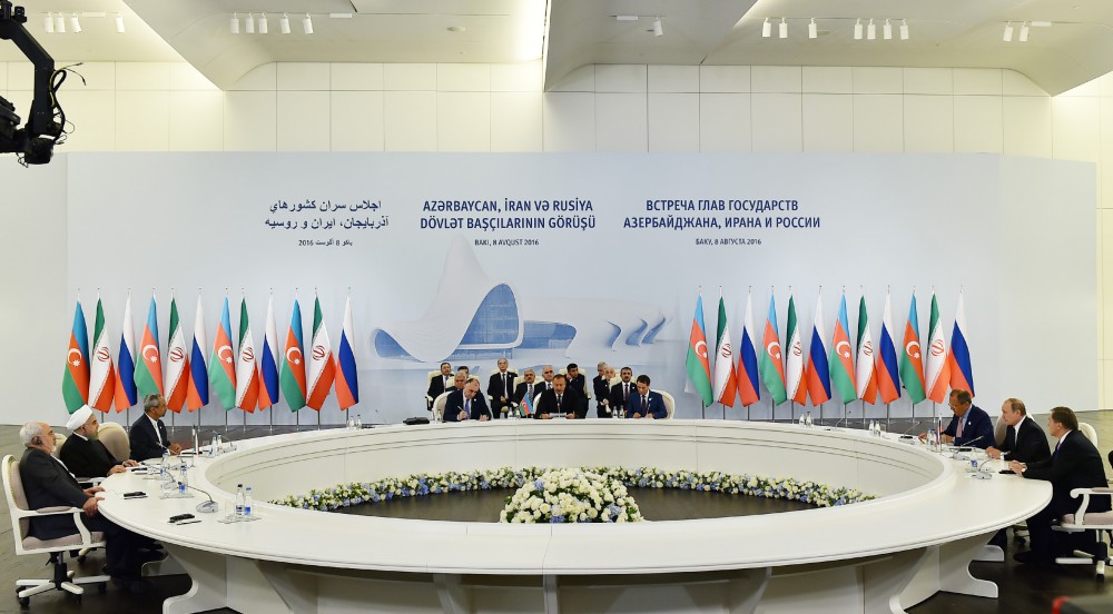 Azerbaijani, Russian, Iranian presidents sign Baku summit declaration