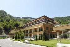 Президент Ильхам Алиев принял участие в открытии отеля “Qafqaz Tufandağ Mountain Resort” в Габале (ФОТО)