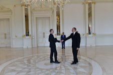 Президент Ильхам Алиев: Между Азербайджаном и Германией важно продолжение политического диалога, опирающегося на взаимное доверие (ФОТО)