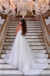 Бакинское лето: Красавицы в свадебных платьях и национальной одежде (ФОТО)