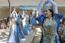 Карабахская одежда XVII-XIX веков представлена в Узбекистане (ФОТО)