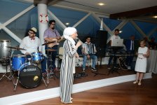 Платформа YARAT Friends провела открытие сезона (ФОТО)
