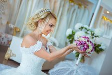 Азербайджанская телеведущая в свадебном платье (ФОТО)