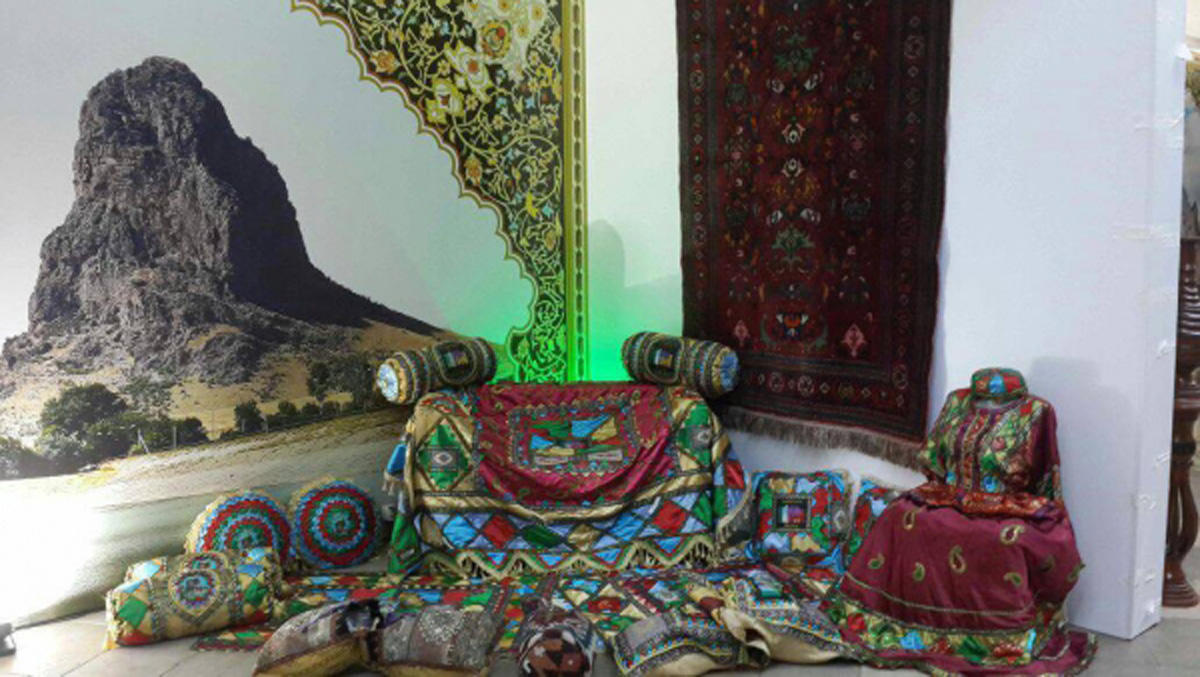 Ковровое искусство Азербайджана и шебеке в форме шахматных фигур (ФОТО)