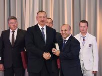 Президент Ильхам Алиев и его супруга встретились с участвовавшими в XXXI Летних Олимпийских играх спортсменами