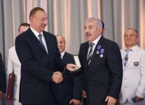 Президент Ильхам Алиев и его супруга встретились с участвовавшими в XXXI Летних Олимпийских играх спортсменами