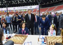 Президент  Ильхам Алиев принял участие в церемонии старта первого тура 42-й Всемирной шахматной олимпиады (ФОТО)