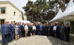 Президент Ильхам Алиев: Если посмотреть на положение нефтедобывающих стран, то можно увидеть, что Азербайджан находится в лучшем положении